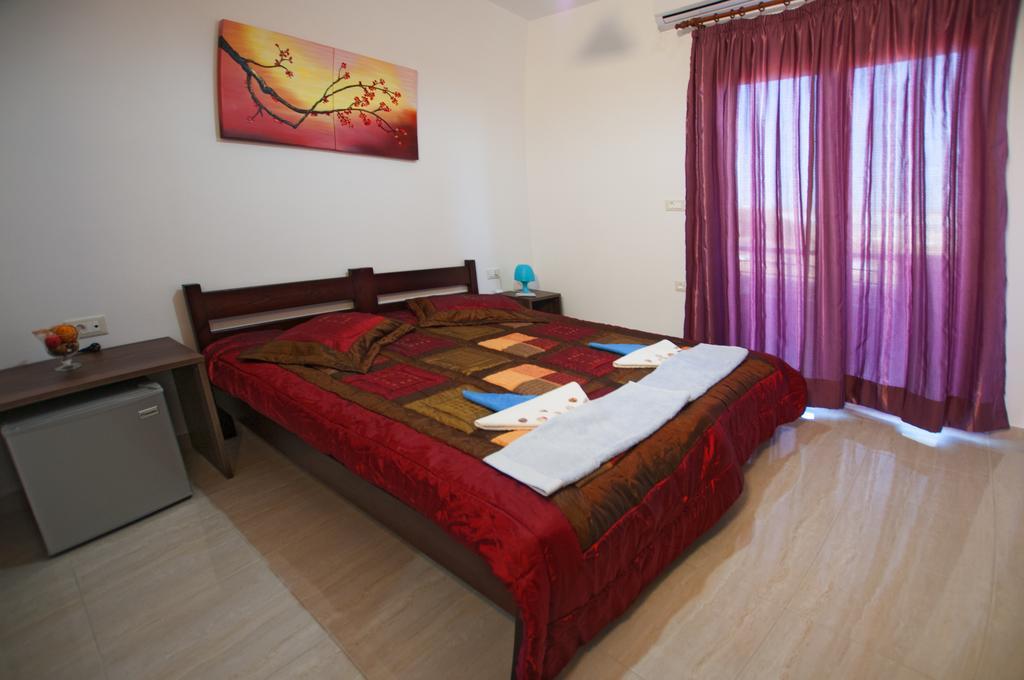 Elpidis Villa Kokkinos Pirgos Esterno foto