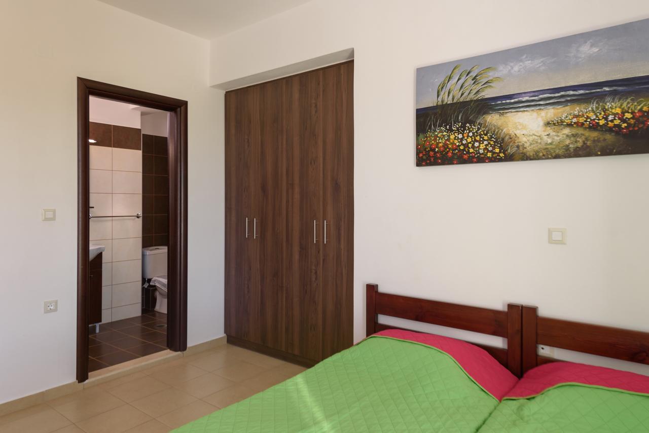 Elpidis Villa Kokkinos Pirgos Esterno foto
