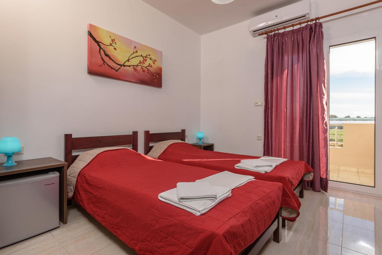 Elpidis Villa Kokkinos Pirgos Esterno foto