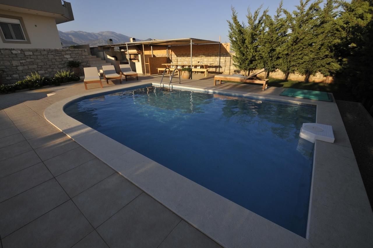 Elpidis Villa Kokkinos Pirgos Esterno foto